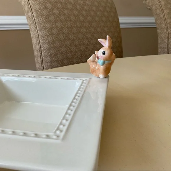 Somersault Easter Bunny Platter Decoration - Pink Egg 🪺 - Picture 4 of 6